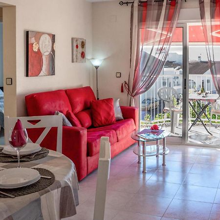 Stunning Apartment In Торевьиа Экстерьер фото